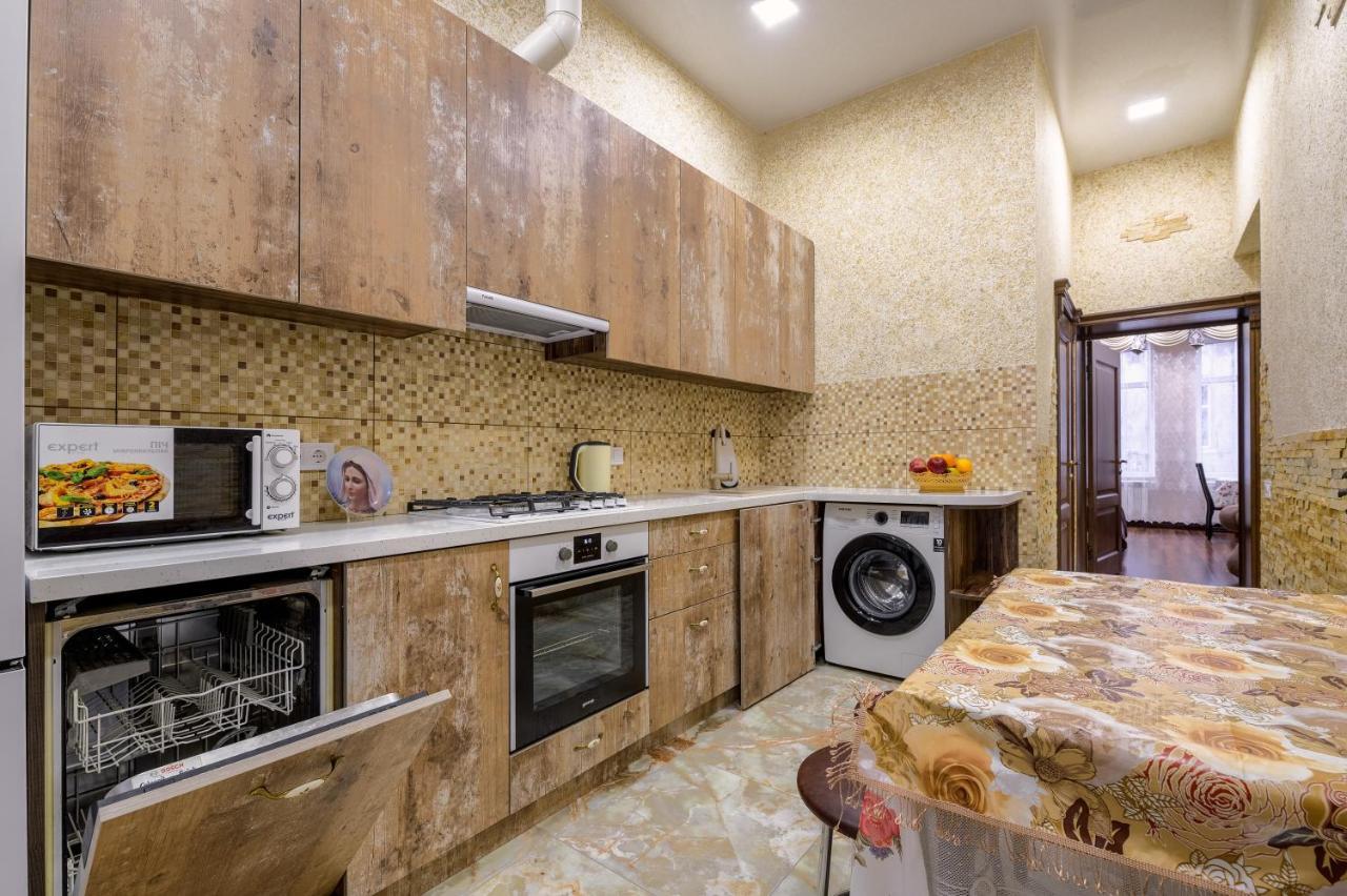 Noviy Svit 4 Apartments Lviv Dış mekan fotoğraf